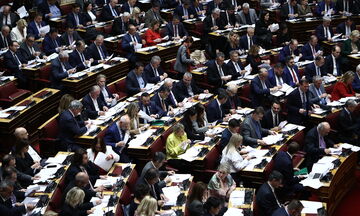 Βουλή: Σήμερα η ψηφοφορία επί της τροπολογίας για το μεταναστευτικό