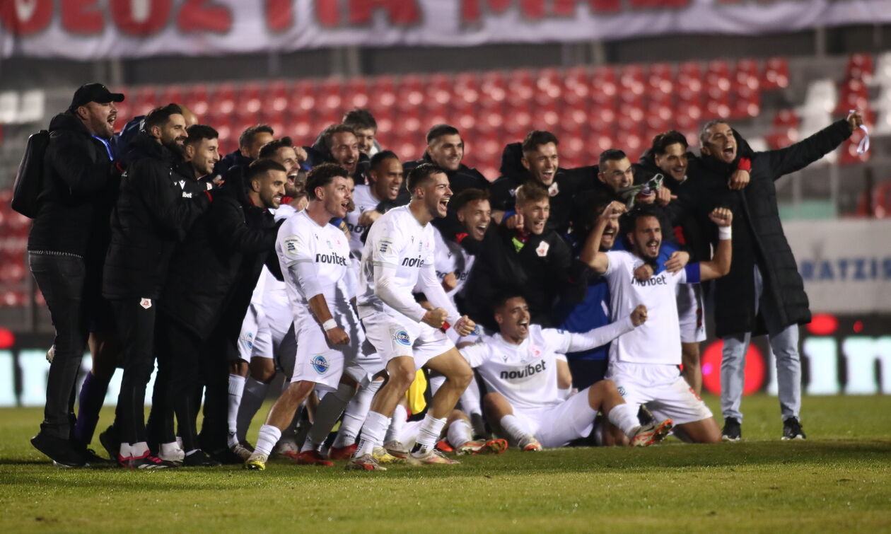 Πανσερραϊκός – ΑΕΚ 2-2: Έμφραγμα στο 94' με Θυμιάνη