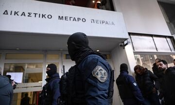 Επεισόδια στον Ρέντη: Στο «μικροσκόπιο» οι 3 που είχαν τα κλειδιά της αποθήκης οπλοστασίου