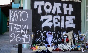 «Βρήκα το ψαλίδι τυχαία - Άθελά μου τον σκότωσα»: Η απολογία του 18χρονου αδελφοκτόνου