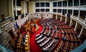 Στη Βουλή το νομοσχέδιο για την οπαδική βία