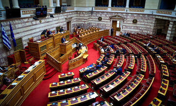 Βουλή: Κατατέθηκε την Πέμπτη (01/02) το νομοσχέδιο για τον γάμο των ομόφυλων ζευγαριών