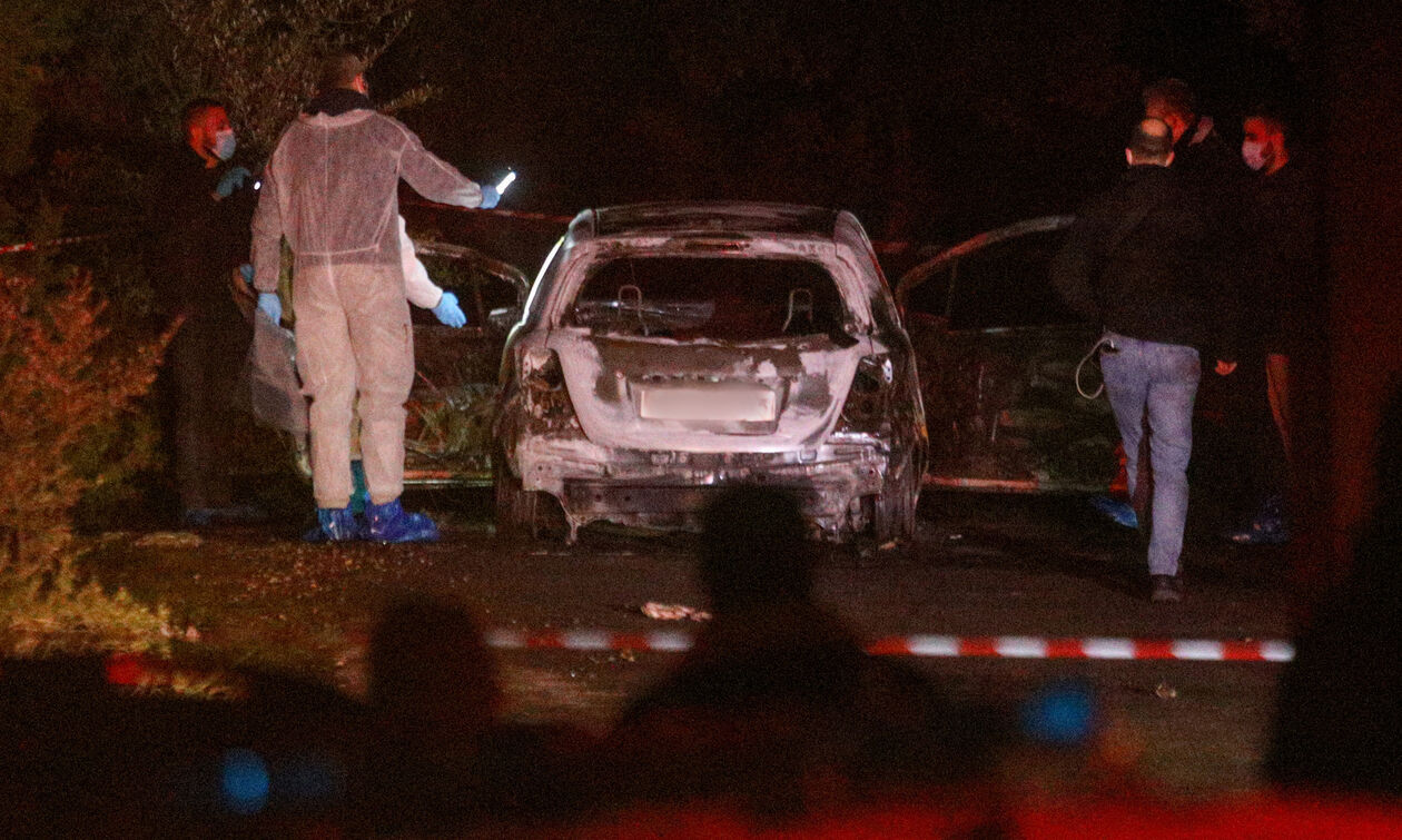 Μαφιόζικη εκτέλεση στη Μάνδρα: Βρέθηκαν άλλα δύο αδήλωτα όπλα στο σπίτι του επιχειρηματία