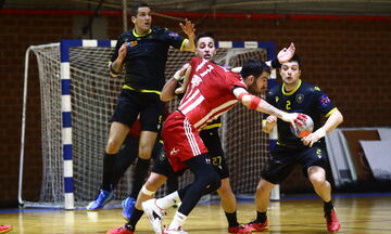 Handball Premier: «Χ»αρούμενος μόνο ο Ολυμπιακός από το 21-21 με την AEK