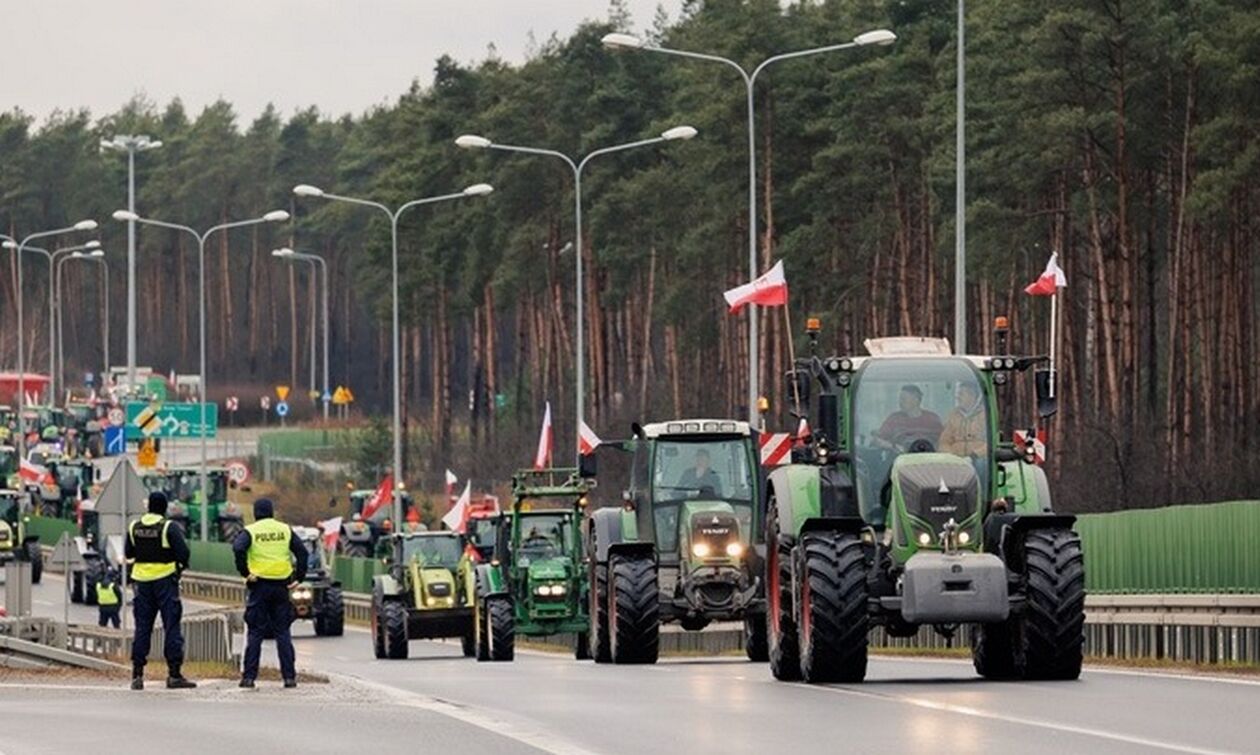 Προσπάθεια «επηρεασμού» των κινητοποιήσεων των αγροτών από Ρωσία βλέπει η Πολωνία
