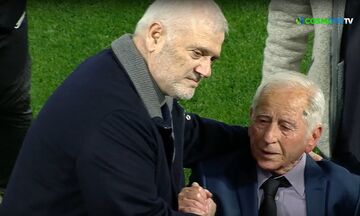 ΑΕΚ: Ο Δημήτρης Μελισσανίδης βράβευσε τον Ανδρέα Σταματιάδη 