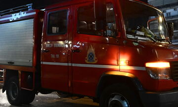 Φωτιά στο Σέλινο Χανίων: Ολονύκτια μάχη της Πυροσβεστικής για να μην φτάσει σε σπίτια