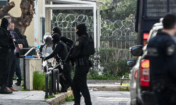 «Σύμπραξη Εκδίκησης»: Στο «μικροσκόπιο» σημειώσεις, κινητά και υπολογιστές