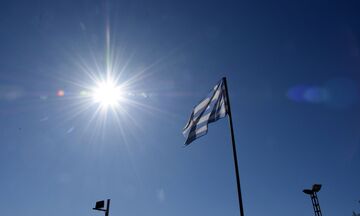 Επέτειος 25ης Μαρτίου: Υψώθηκε η μεγαλύτερη ελληνική σημαία στη Χίο (vid)