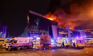 Μόσχα: Συγκλονιστικό βίντεο πάνω από το κατεστραμένο Crocus City Hall (vid)