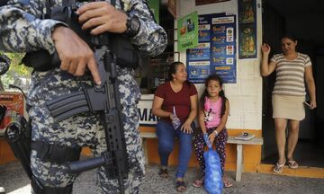 Ελ Σαλβαδόρ: Αναπτύσσουν στρατό και αστυνομία για να αντιμετωπίσουν τις συμμορίες