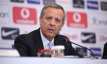 Μπαλτάκος: «Δύσκολα με κόσμο ο τελικός του Κυπέλλου, υποψήφιος ο Πογιέτ για την Εθνική» (vid)