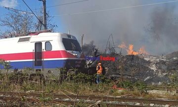 Φθορές σε τρένο στη Θεσσαλονίκη λόγω φωτιάς (vid)
