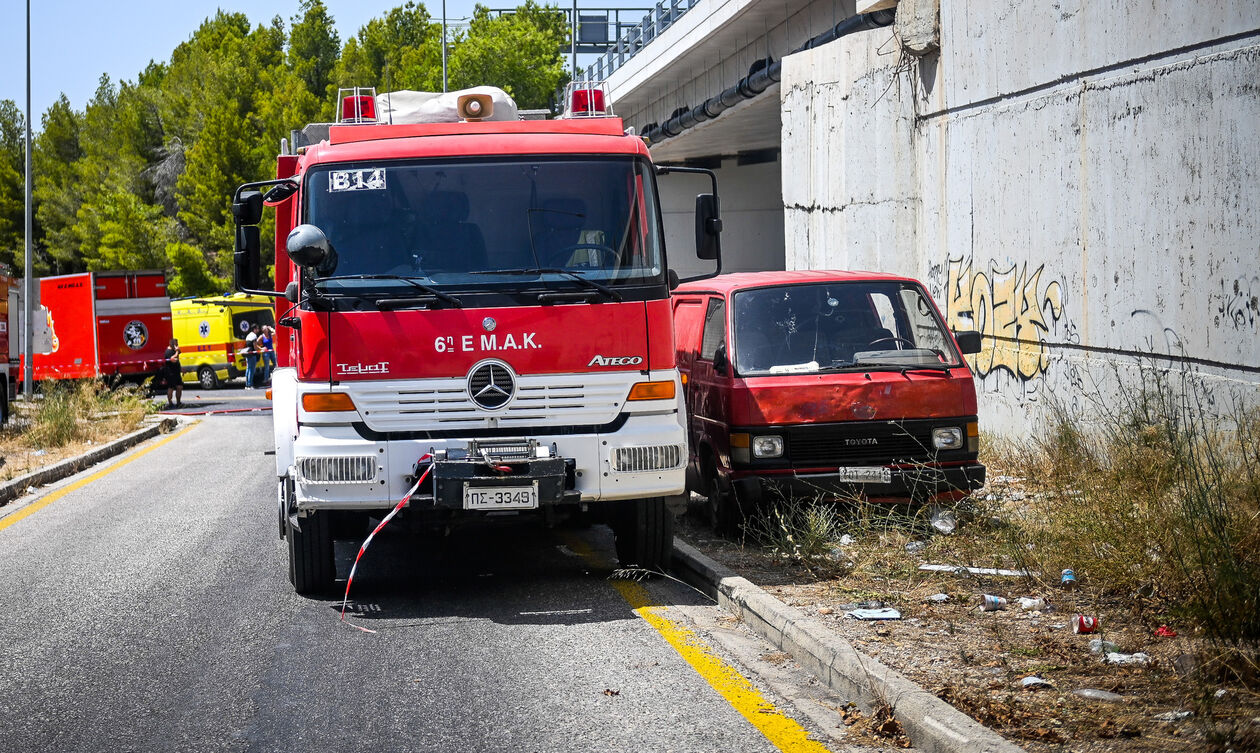 Κατάρρευση κτηρίου στον Πειραιά: Κρατείται ο εργολάβος - Αφέθηκαν ελεύθεροι οι εργάτες 