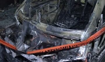 Αθήνα: Εμπρησμός δύο ΙΧ αυτοκινήτων στο κέντρο