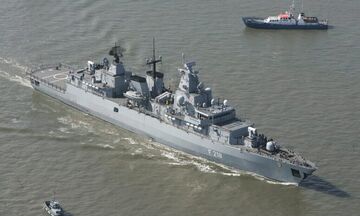 Η Ουκρανία λέει πως έπληξε ένα από τα αρχαιότερα πλοία του ρωσικού Πολεμικού Ναυτικού