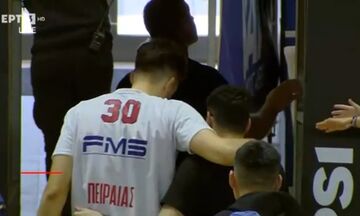 Κολοσσός - Ολυμπιακός | Αποχώρησε υποβασταζόμενος για τα αποδυτήρια ο Πετρούσεφ