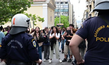 Επιχείρηση της ΕΛΑΣ στη Νομική με 27 προσαγωγές