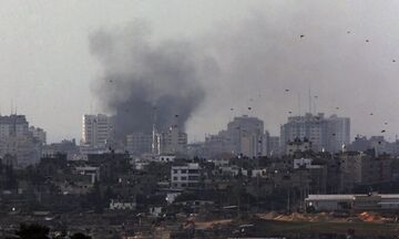 Αδιάκοποι οι σφοδροί βομβαρδισμοί του Ισραήλ στη Γάζα
