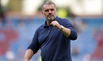 Ποστέκογλου για Εθνική: «Στην Ελλάδα μόνο σε ξαπλώστρα για διακοπές»
