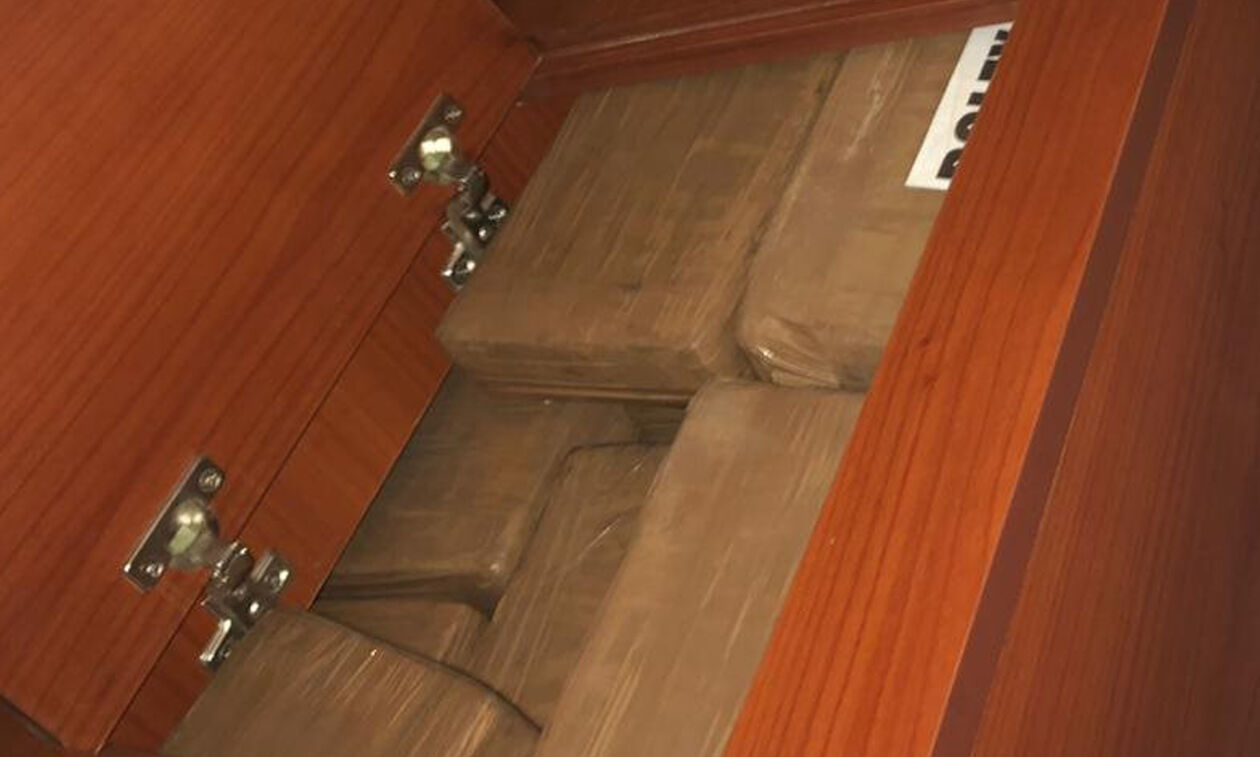 Πειραιάς: Εντοπίστηκε και δεύτερο φορτίο με κοκαΐνη - Βρέθηκαν επιπλέον 100 κιλά