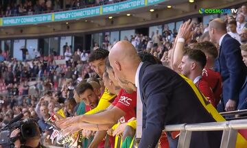 Κυπελλούχος Αγγλίας η Μάντσεστερ Γιουνάιτεντ | Η απονομή του τροπαίου