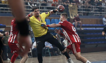 ΑΕΚ - Oλυμπιακός 25-23: Ισοφάρισαν σε 1-1 με το σκορ του... πρώτου τελικού οι «κιτρινόμαυροι»!