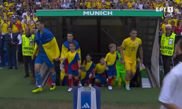 Ρουμανία - Ουκρανία | Με τη σημαία της χώρας τους στην πλάτη οι Ουκρανοί διεθνείς