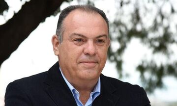 Αποχώρηση Παπακωνσταντίνου από τον Μανδραϊκό