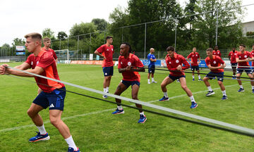 Ολυμπιακός: Η πρώτη προπόνηση στην Ολλανδία (video)