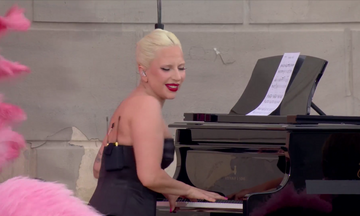 Παρίσι 2024: Το εκθαμβωτικό σόου της Lady Gaga στην τελετή έναρξης (vid)