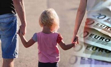 Επίδομα παιδιού: Πότε καταβάλλεται η πρώτη δόση - Χωρίς προπληρωμένη κάρτα η επόμενη πληρωμή