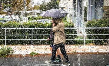 Καιρός: Νεφώσεις και βροχές και καταιγίδες