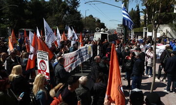 ΓΣΕΕ - ΑΔΕΔΥ: Σε απεργιακό κλοιό μπαίνει η χώρα