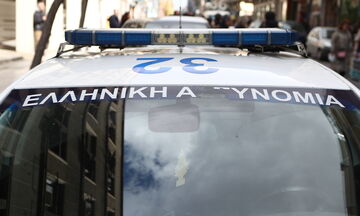 Άλιμος: Τρεις ένοπλοι εισέβαλαν σε μονοκατοικία