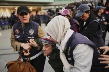 Τουρκία: Αποφυλακίζονται ακόμα 93 νέοι που συνελήφθησαν σε διαδηλώσεις για τον Ιμάμογλου