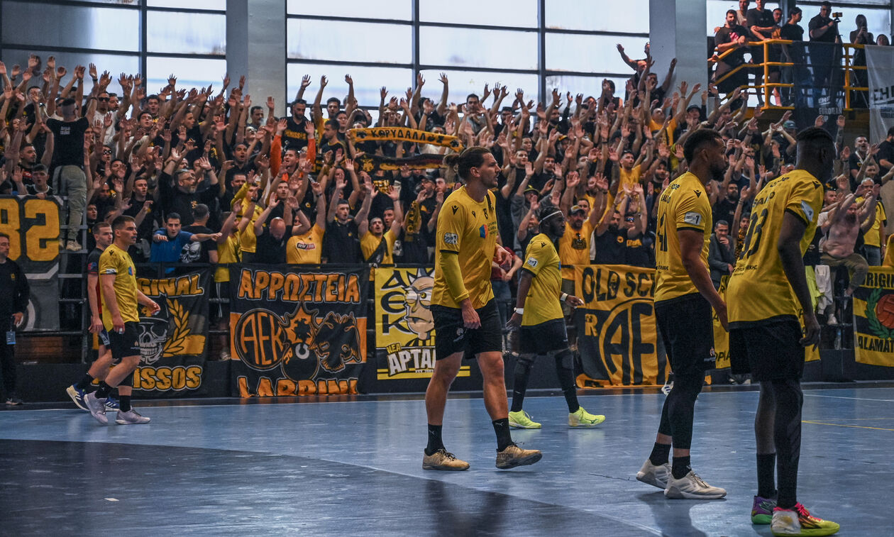 Με το 1,5 πόδι στον τελικό του European Cup η ΑΕΚ, εμφατική νίκη με 37-28 επί της Ίζβινταντς