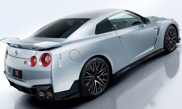 Νissan: Άλλαξε γνώμη για το GT-R