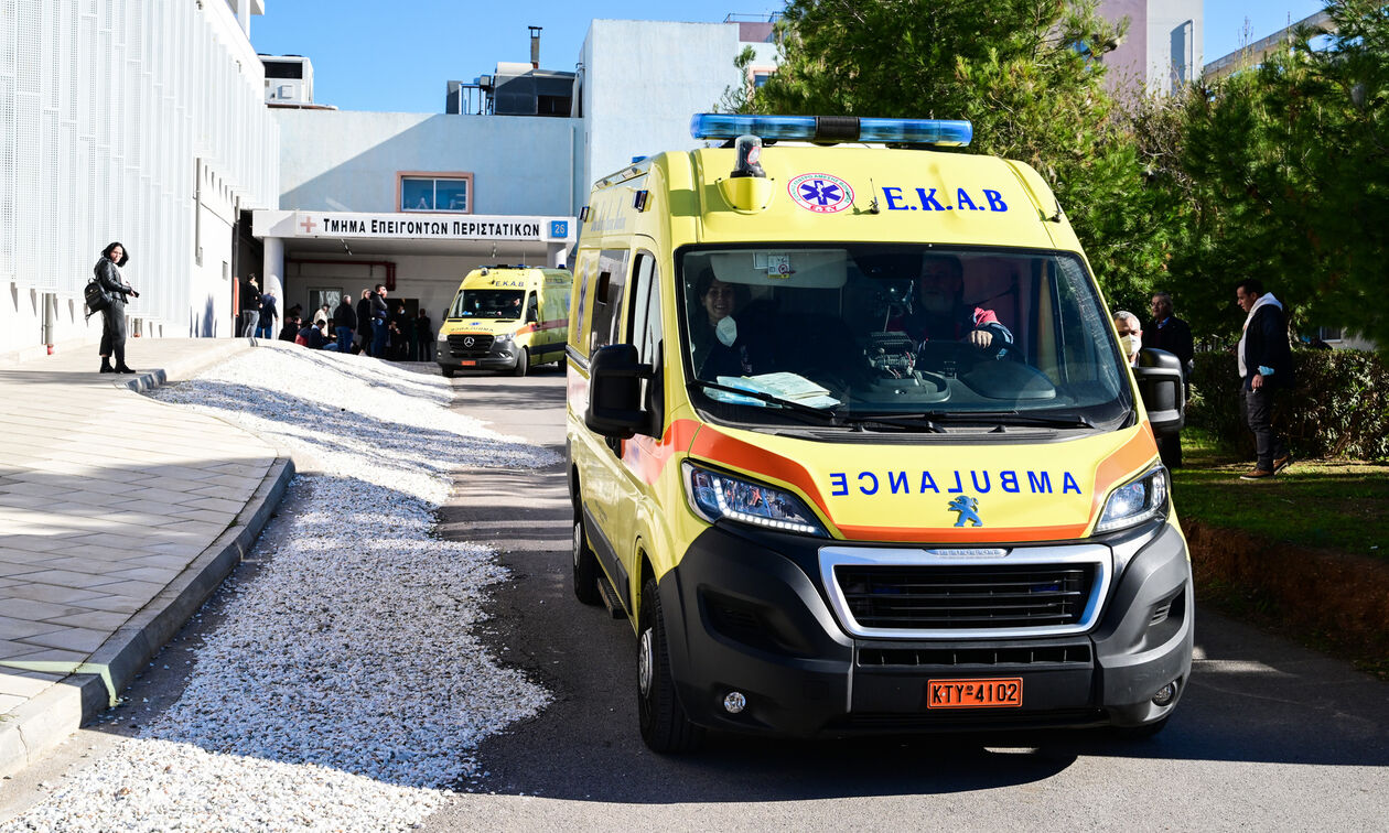 Τροχαίο στην Εγνατία Οδό: Αυτοκίνητο έπεσε πάνω σε φορτηγό