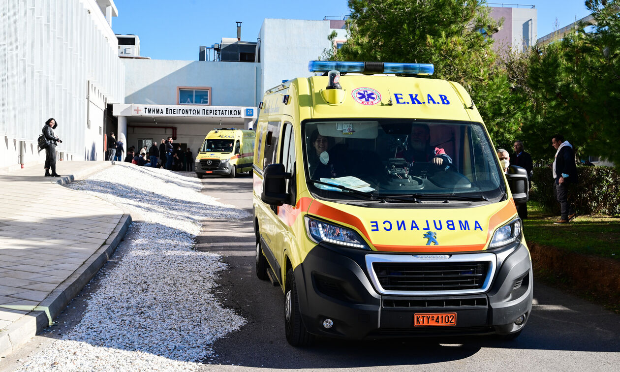 Τροχαίο στη Ρόδο: Αυτοκίνητο παρέσυρε ζευγάρι τουριστών