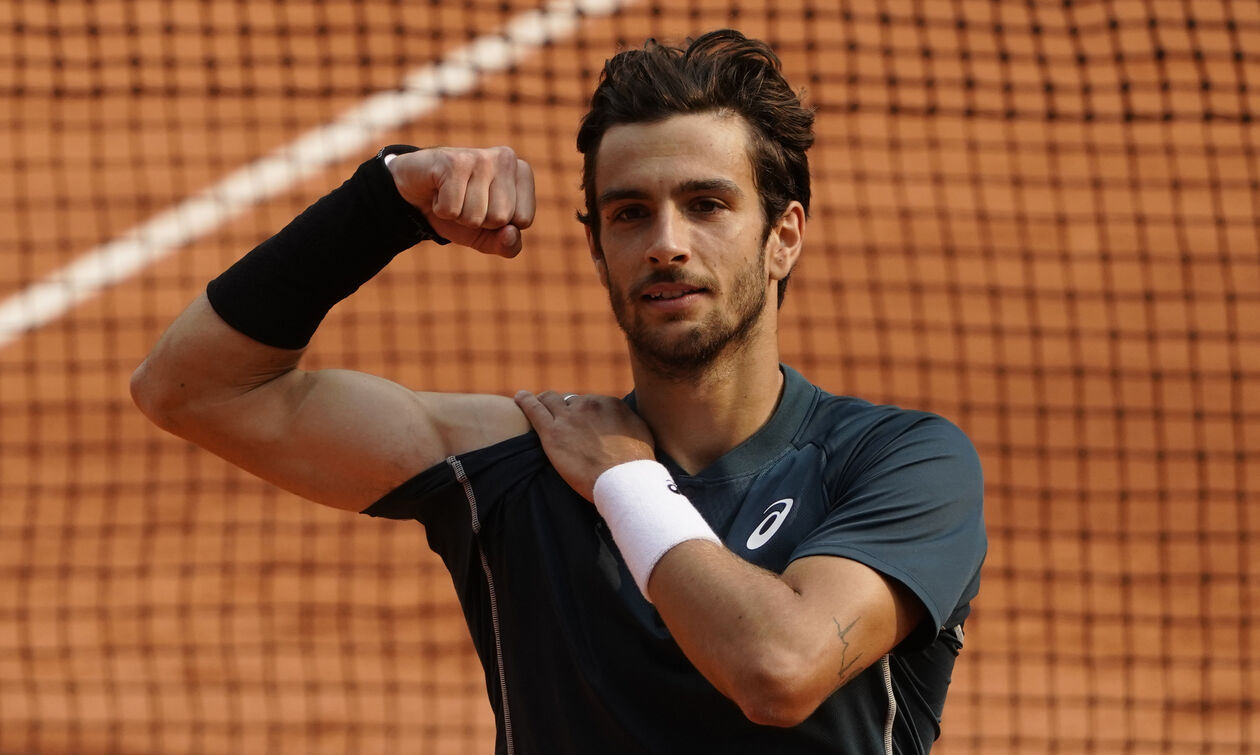 Roland Garros: Συνεχίζει στα ημιτελικά ο Μουζέτι