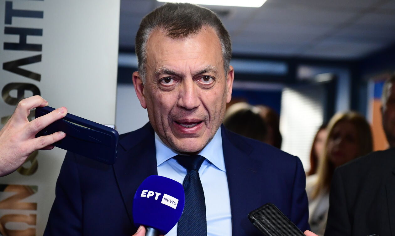 Η ανακοίνωση του Υπουργείου μετά τη συνάντηση του Βρούτση με τους ιδιοκτήτες των ΚΑΕ