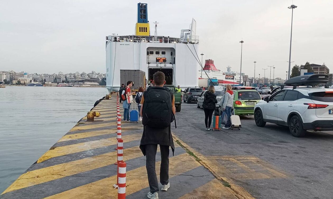 Γεμίζουν τα κοντινά νησιά το τριήμερο – Τι «βλέπουν» οι ξενοδόχοι για το καλοκαίρι