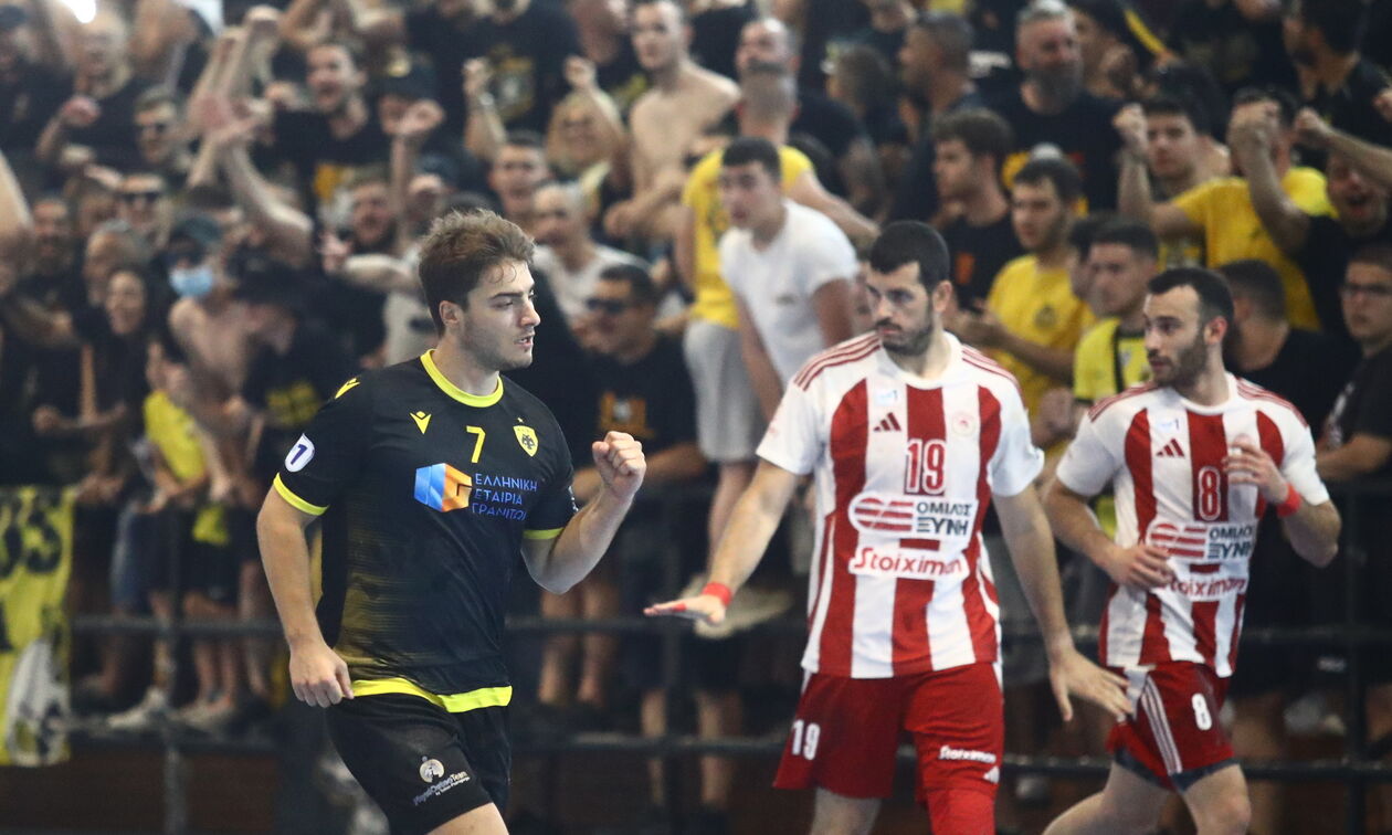 ΑΕΚ - Ολυμπιακός 36-30: Παράταση στη στέψη