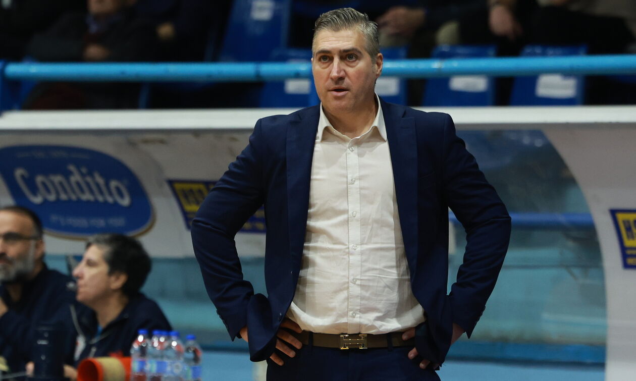 Νανάκος: «Η εθνική γυναικών πρέπει παίξει το μπάσκετ που ξέρει και μπορεί»