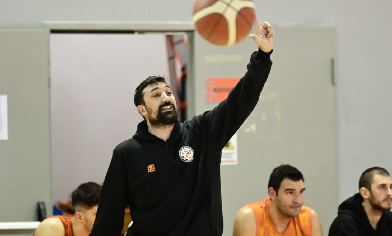 Οικονομόπουλος: «Πρέπει να αλλάξουμε τις συνήθειες στο γήπεδο, υπάρχει ταλέντο και όρεξη»