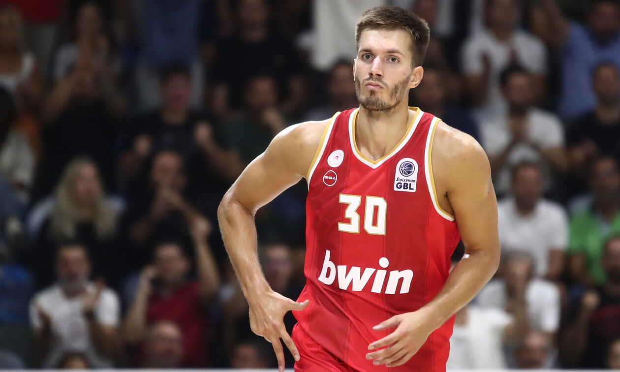 Μόνο το NBA απομένει: Έληξε η διορία για Πετρούσεφ