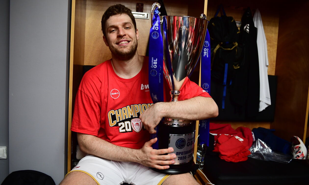 MVP της Stoiximan Greek Basket League ο Σάσα Βεζένκοφ
