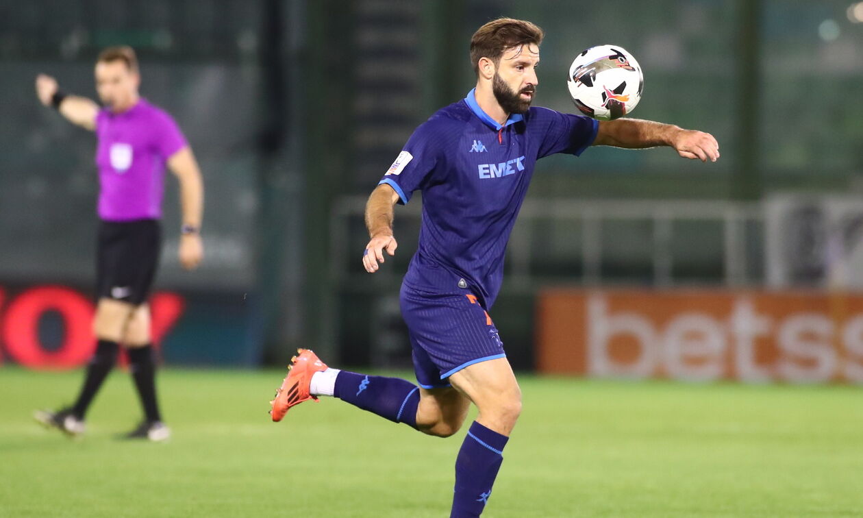 Athens Kallithea FC: Κράτησε τον Βασιλόγιαννη