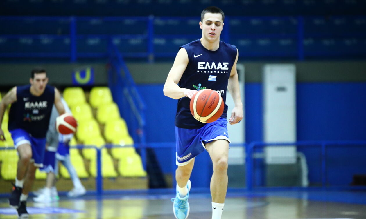 Καρακώστας: «Η φετινή Εθνική Νέων έχει ίδιους στόχους και μπορεί να τα πάει καλύτερα»